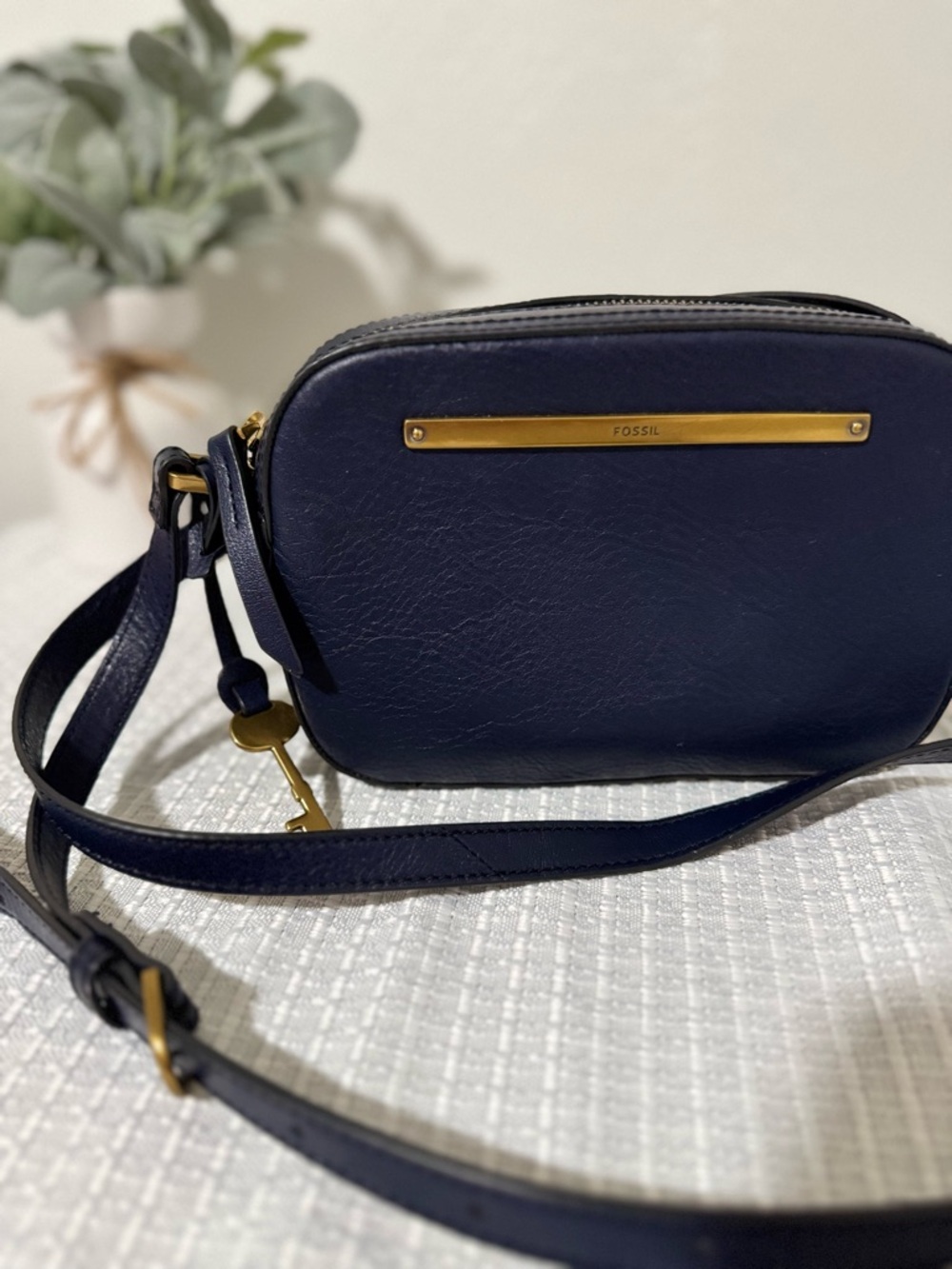 Fossil Liza Navy Leather Crossbody Purse with Gold Hardware